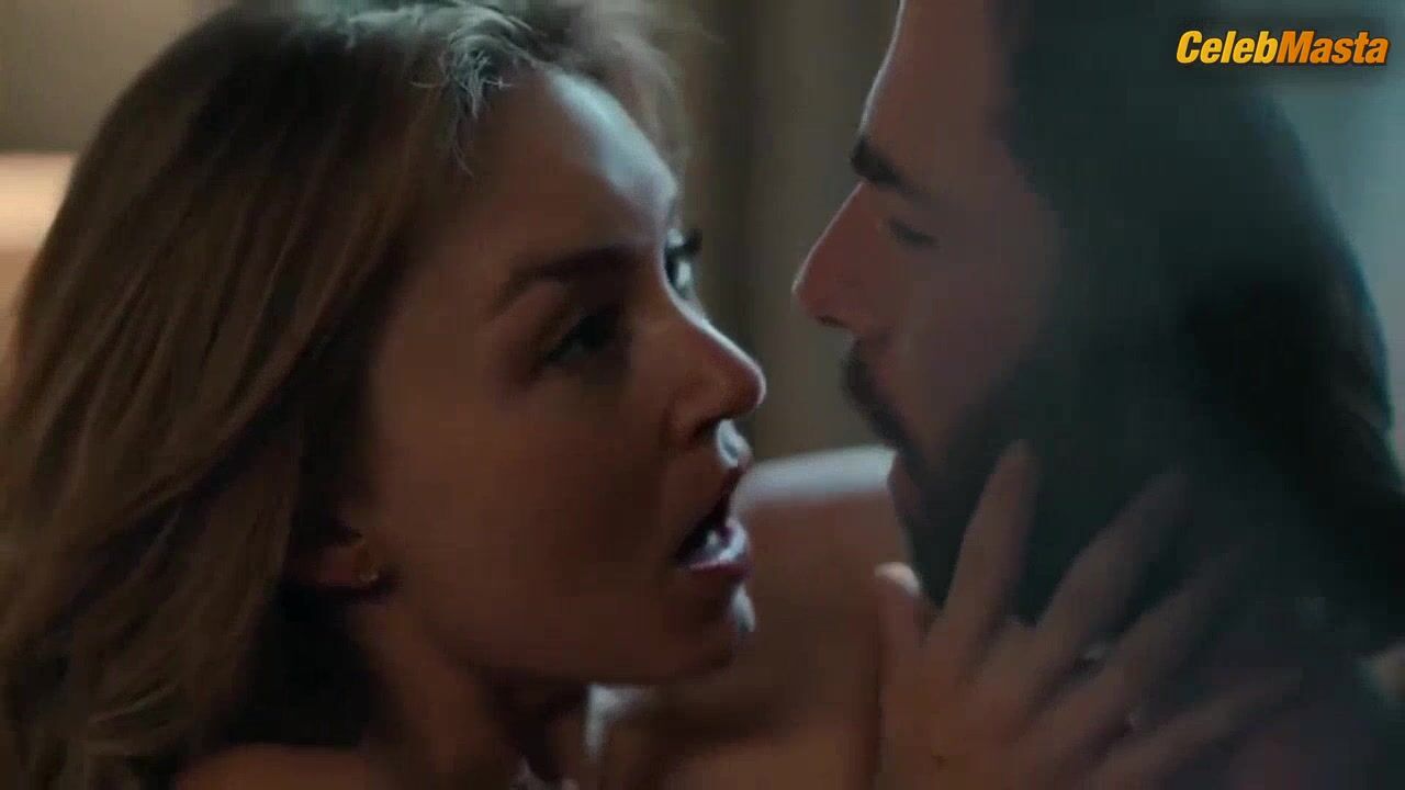 Angelique Boyer Bares Ass, Boobs Scene In El Extrano Retorno - Photo 1 of 5 photo 5