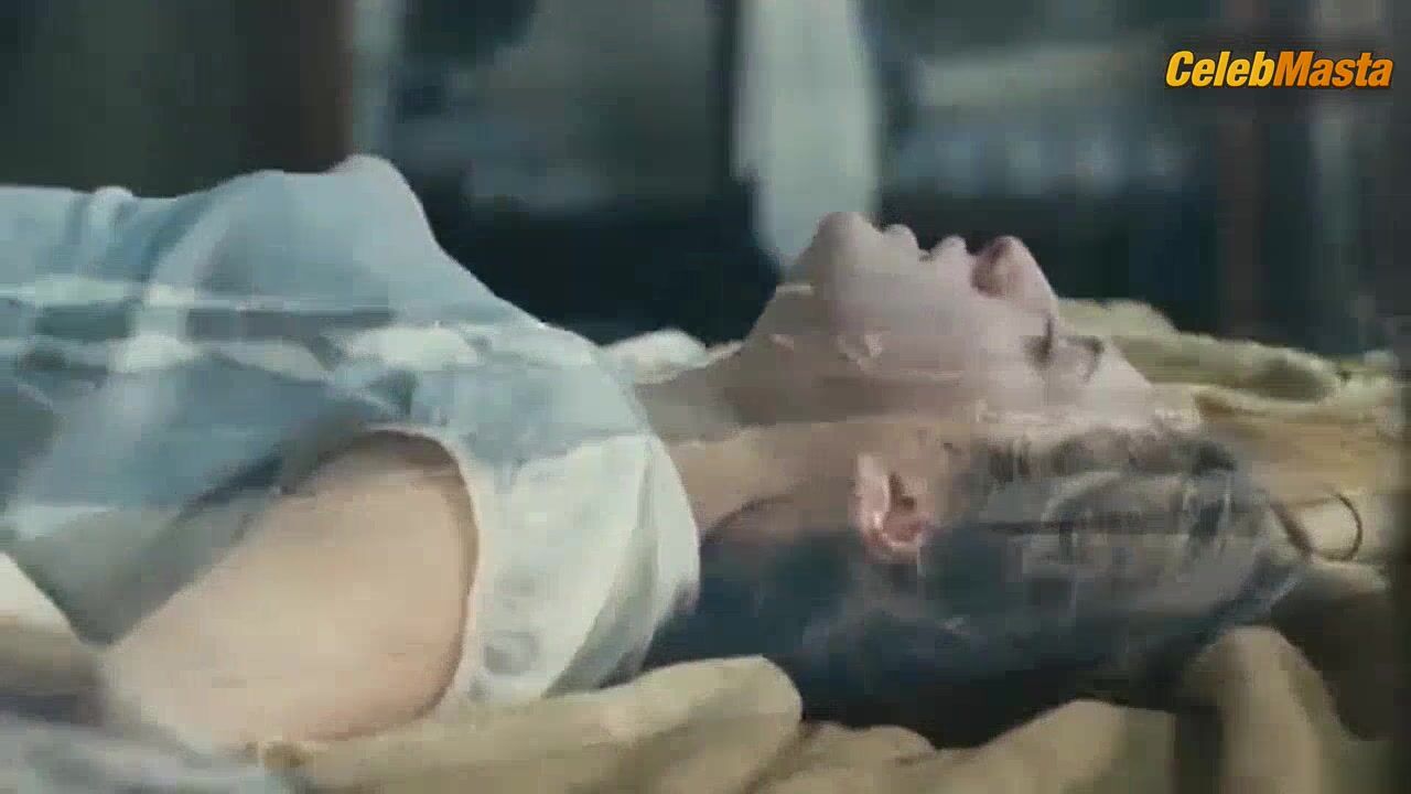 Maria Valverde Reveals Underwear In Scene From La Mujer Del - Photo 1 of 5 photo 4