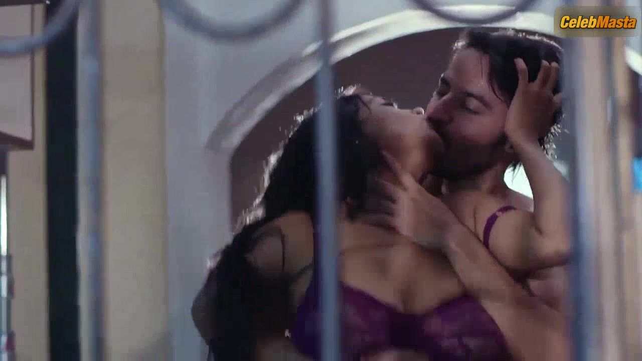 Manvi Chugh ’s Sultry Scene In Woodpecker - Photo 2 of 5 photo 5