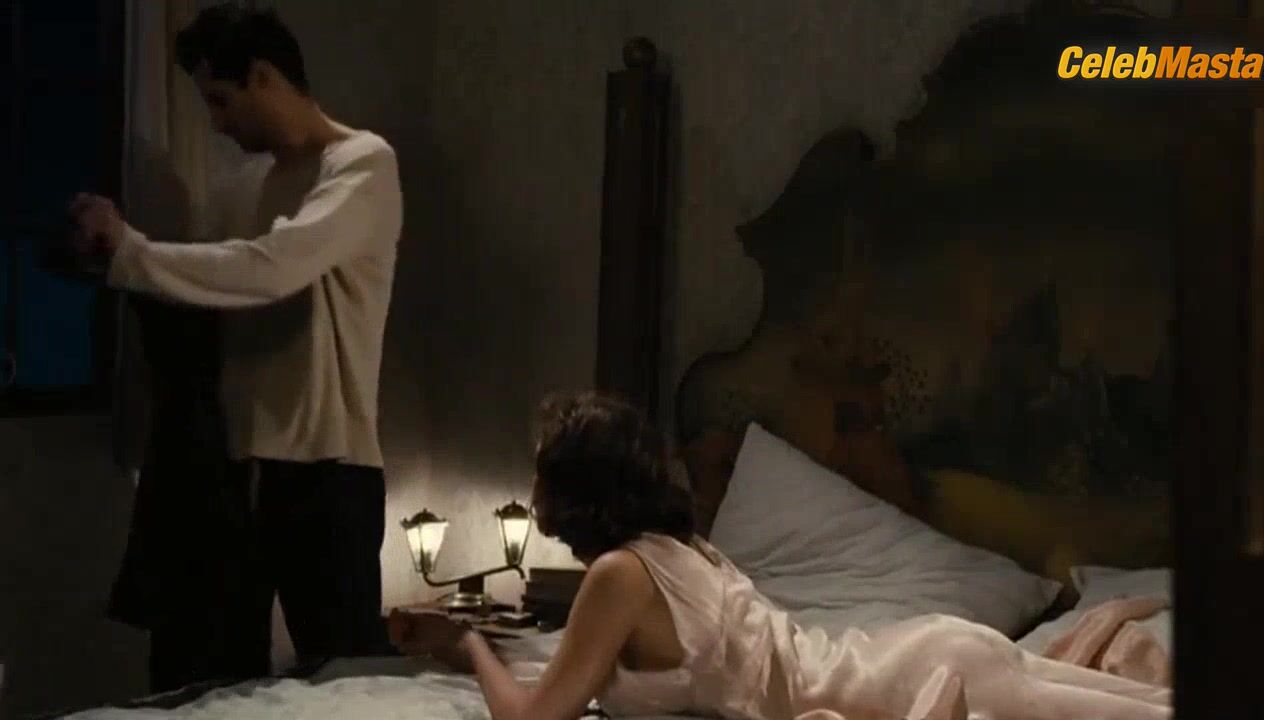 Maria Valverde Shows Underwear In Scene From La Mujer Del - Photo 1 of 5