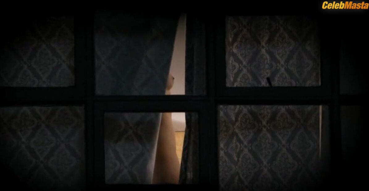 Karolina Wydra ’s Tits Scene In Sneaky Pete - Photo 1 of 5 photo 4