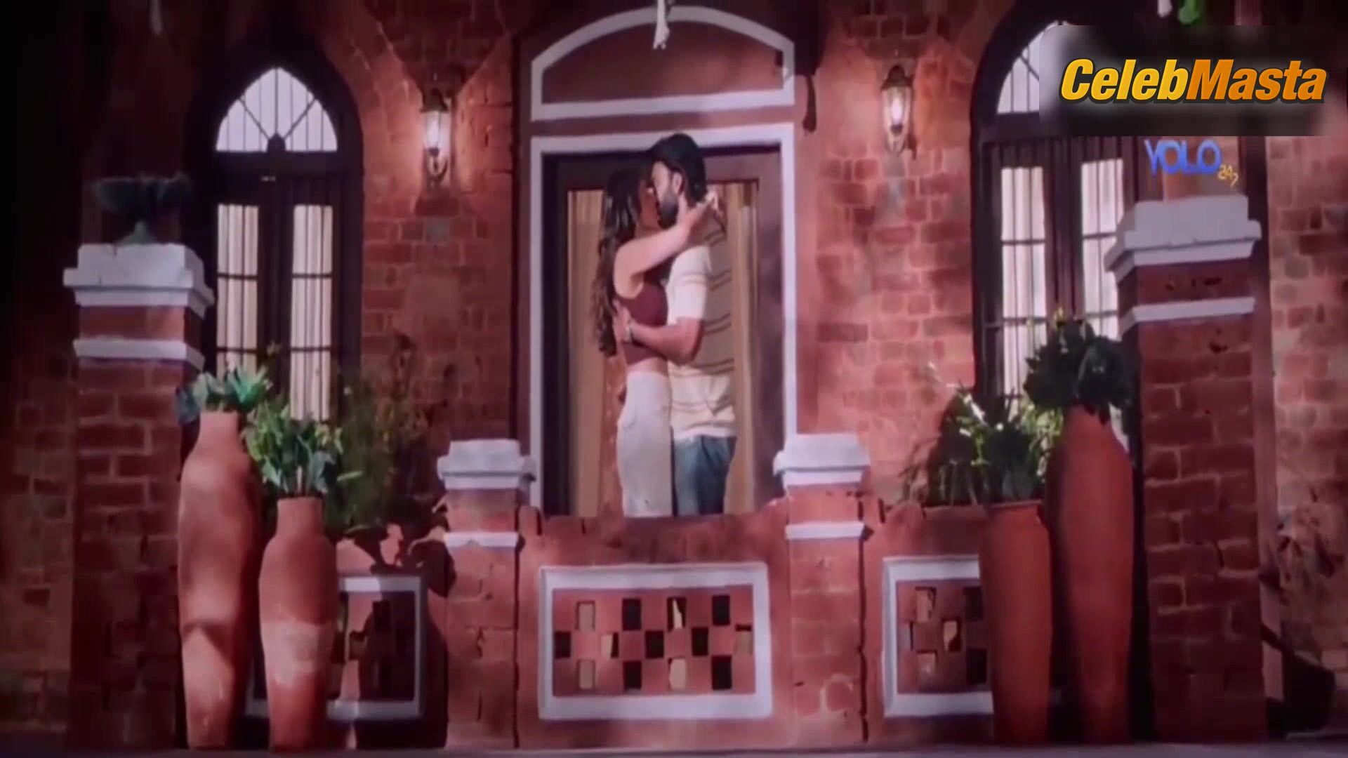 Rakul Preet Singh Reveals Hot Scene In De De Pyaar De 2 - Photo 2 of 5 photo 1