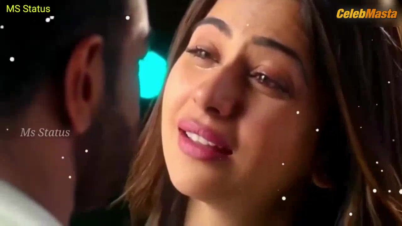 Rakul Preet Singh Hot Scene In De De Pyar De - Photo 1 of 5 photo 2