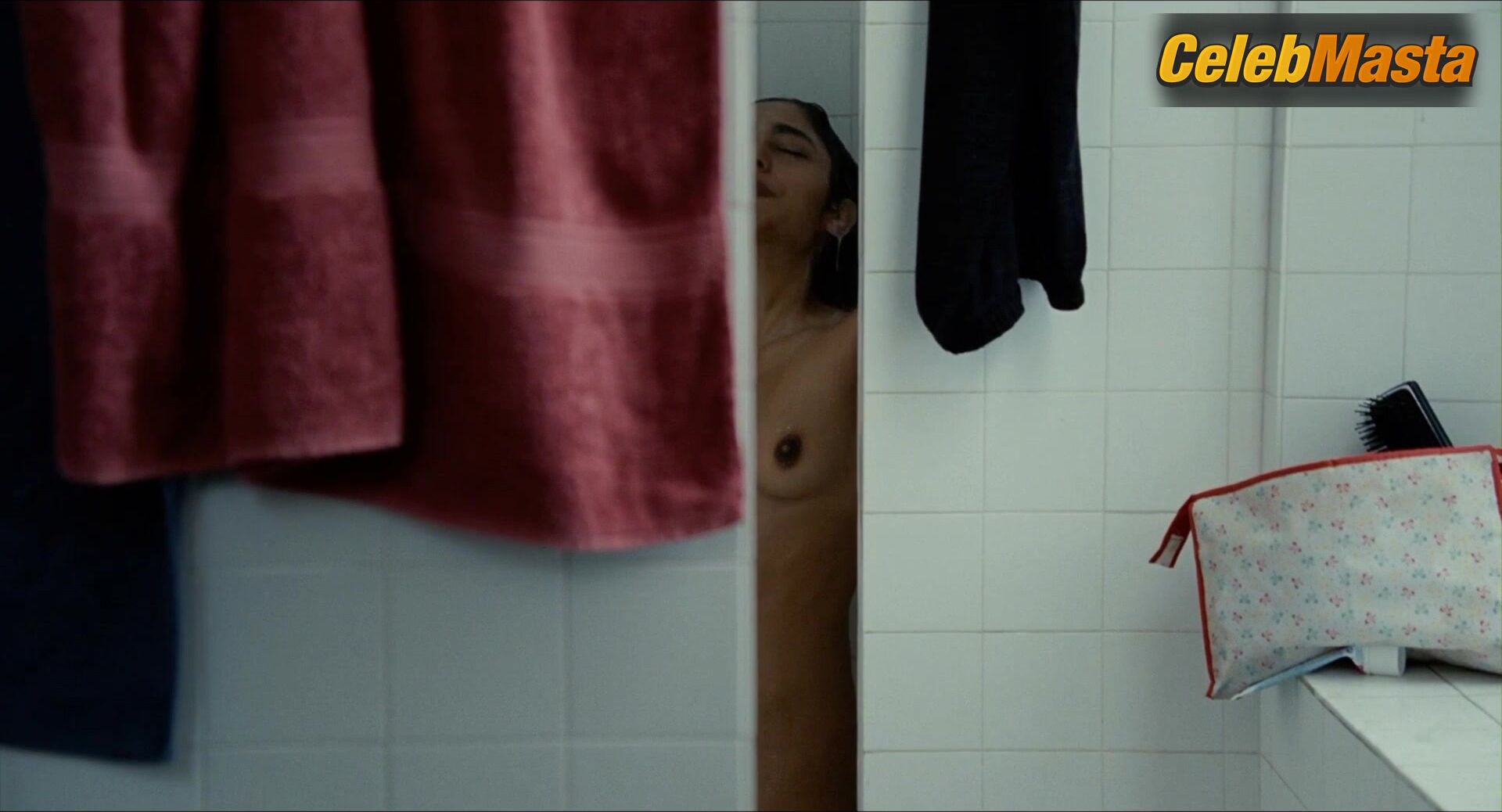Golshifteh Farahani Tits Scene From Two Friends - Photo 1 of 5
