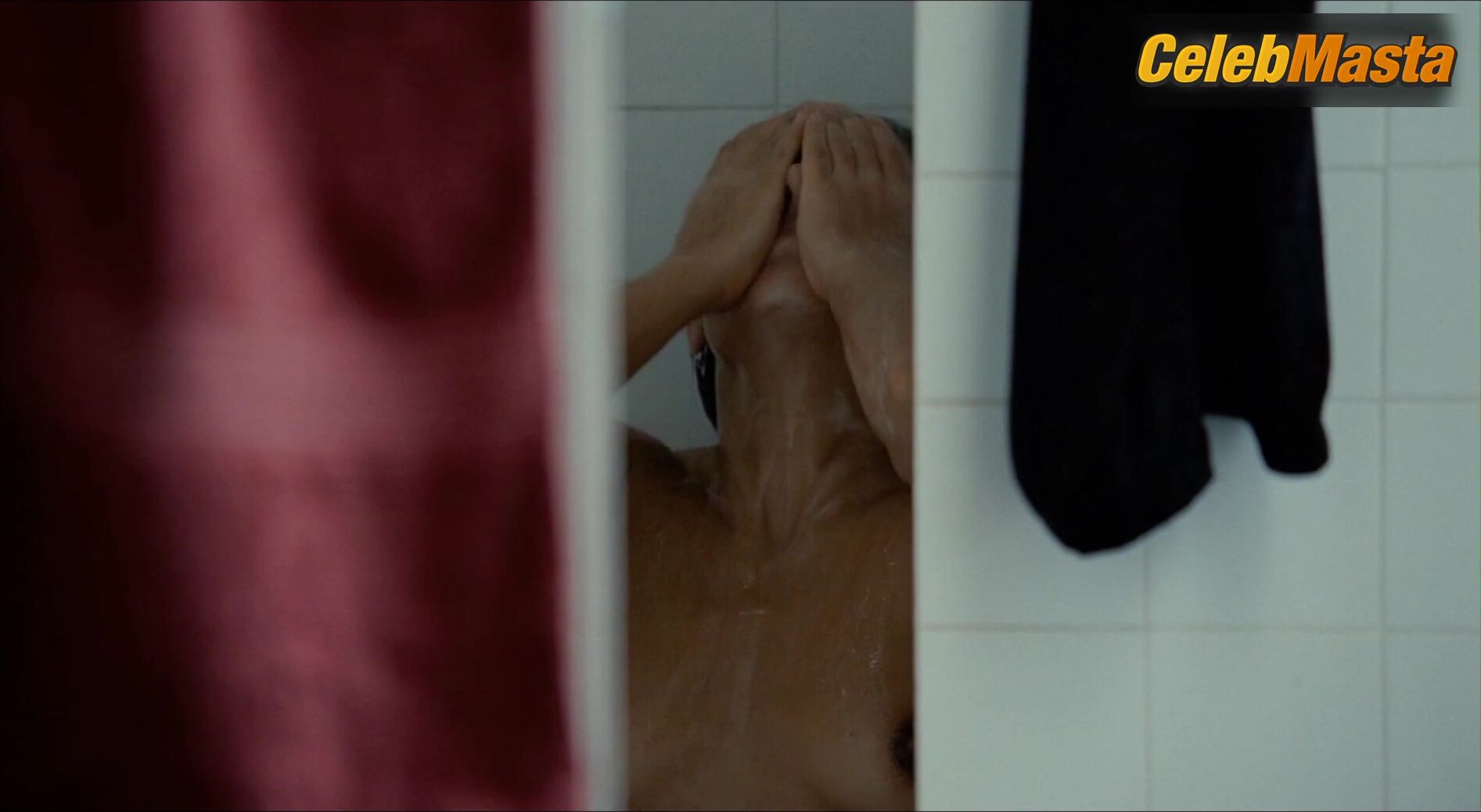 Golshifteh Farahani Tits Scene From Two Friends - Photo 1 of 5 photo 4