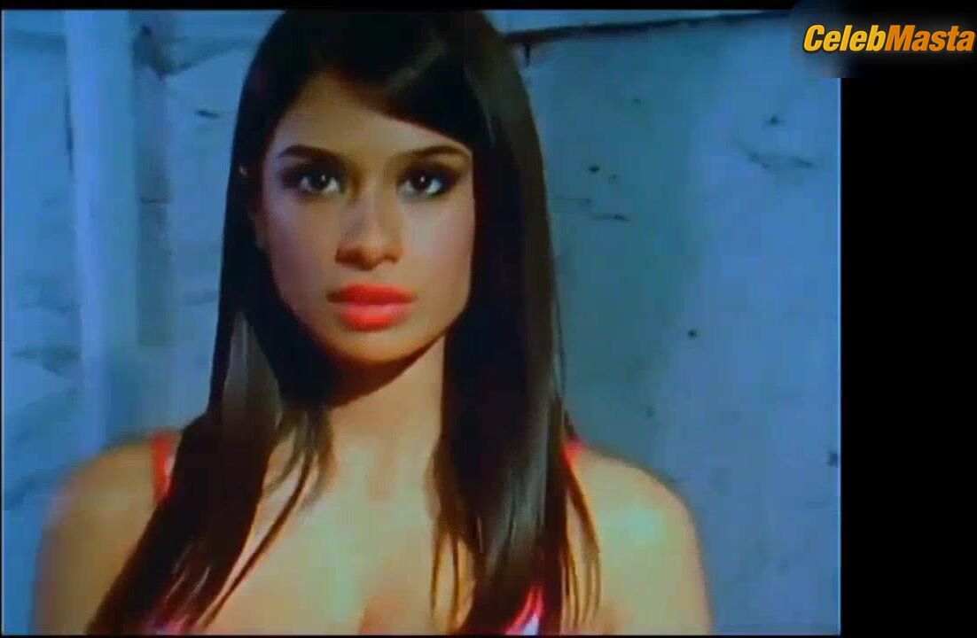 Diane Guerrero Tits Scene From Ashley/amber - Photo 2 of 5 photo 5