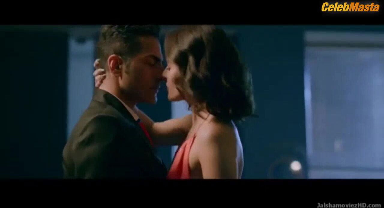 Mandana Karimi Flaunts Sexy Scene In The Casino - Photo 1 of 5