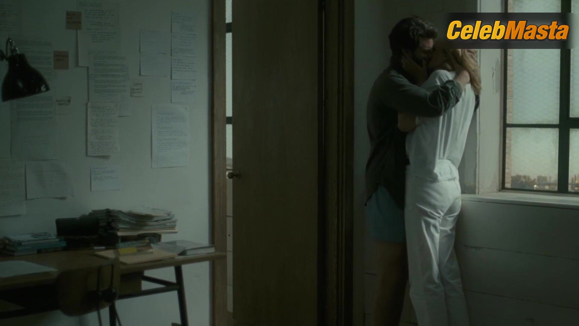 Julia Roberts Sexy Scene From After The Hunt - Photo 1 of 5 photo 2