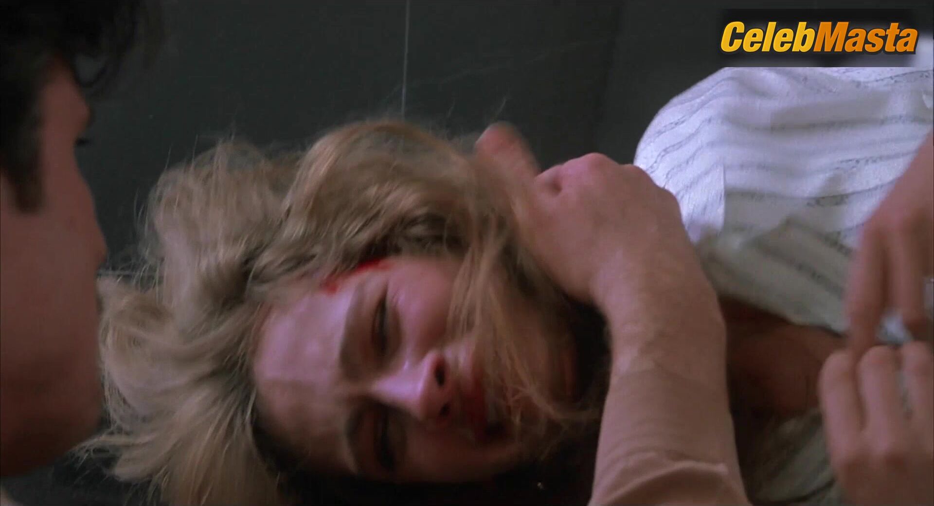 Julia Roberts Underwear Scene In Sleeping With The Enemy - Photo 2 of 5 photo 5