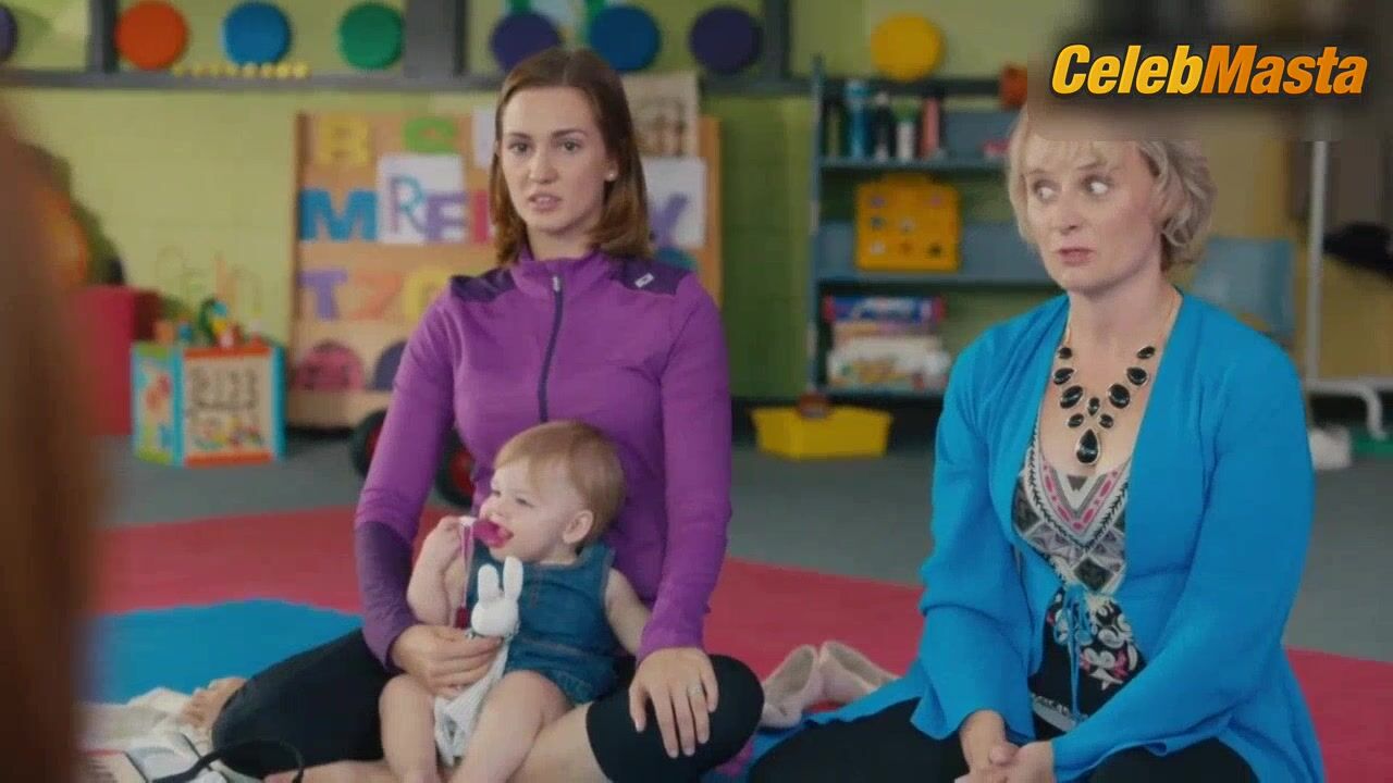 Catherine Reitman Juno Rinaldi, Dani Kind And ’s - Photo 2 of 5 photo 5
