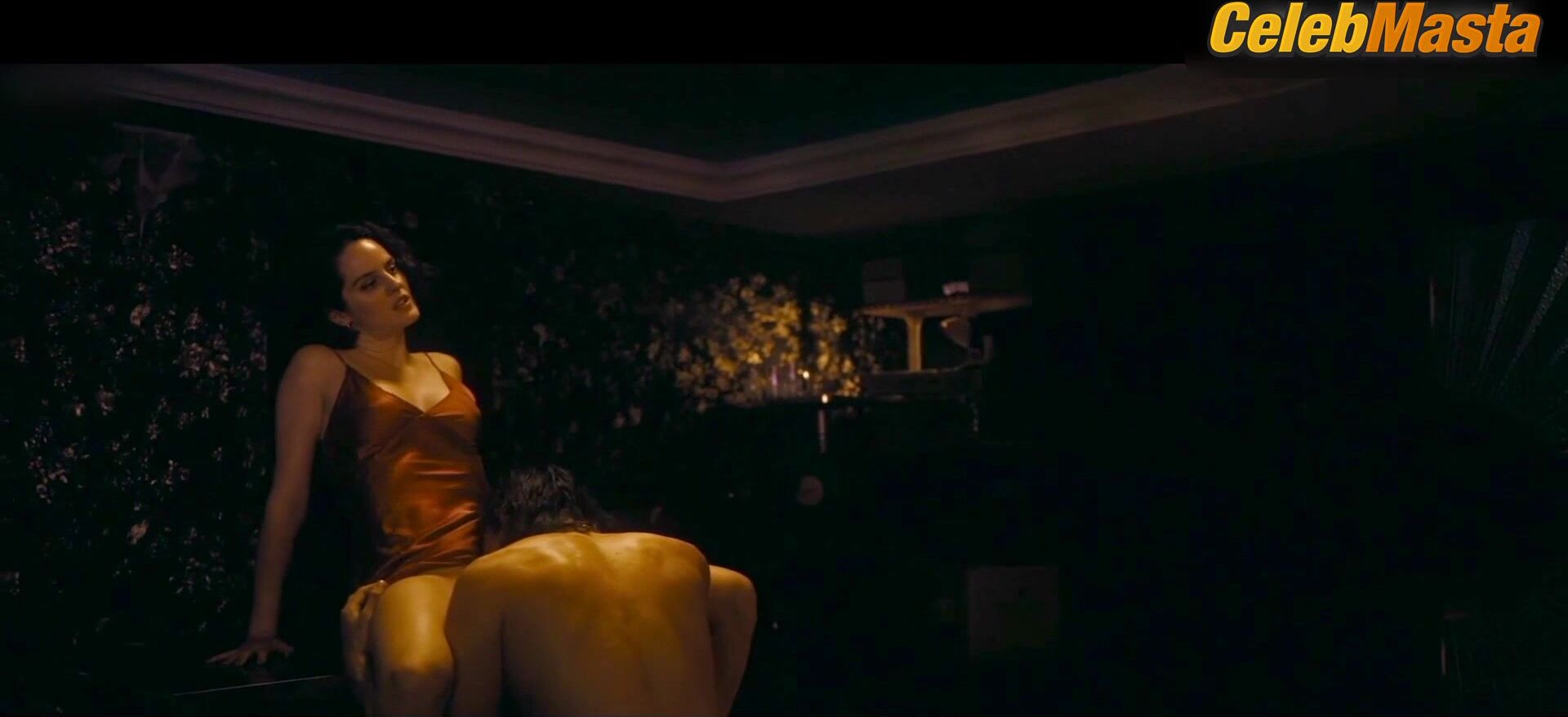 Noemie Merlant Shows Boobs, Bush Scene In Emmanuelle - Photo 2 of 5 photo 1