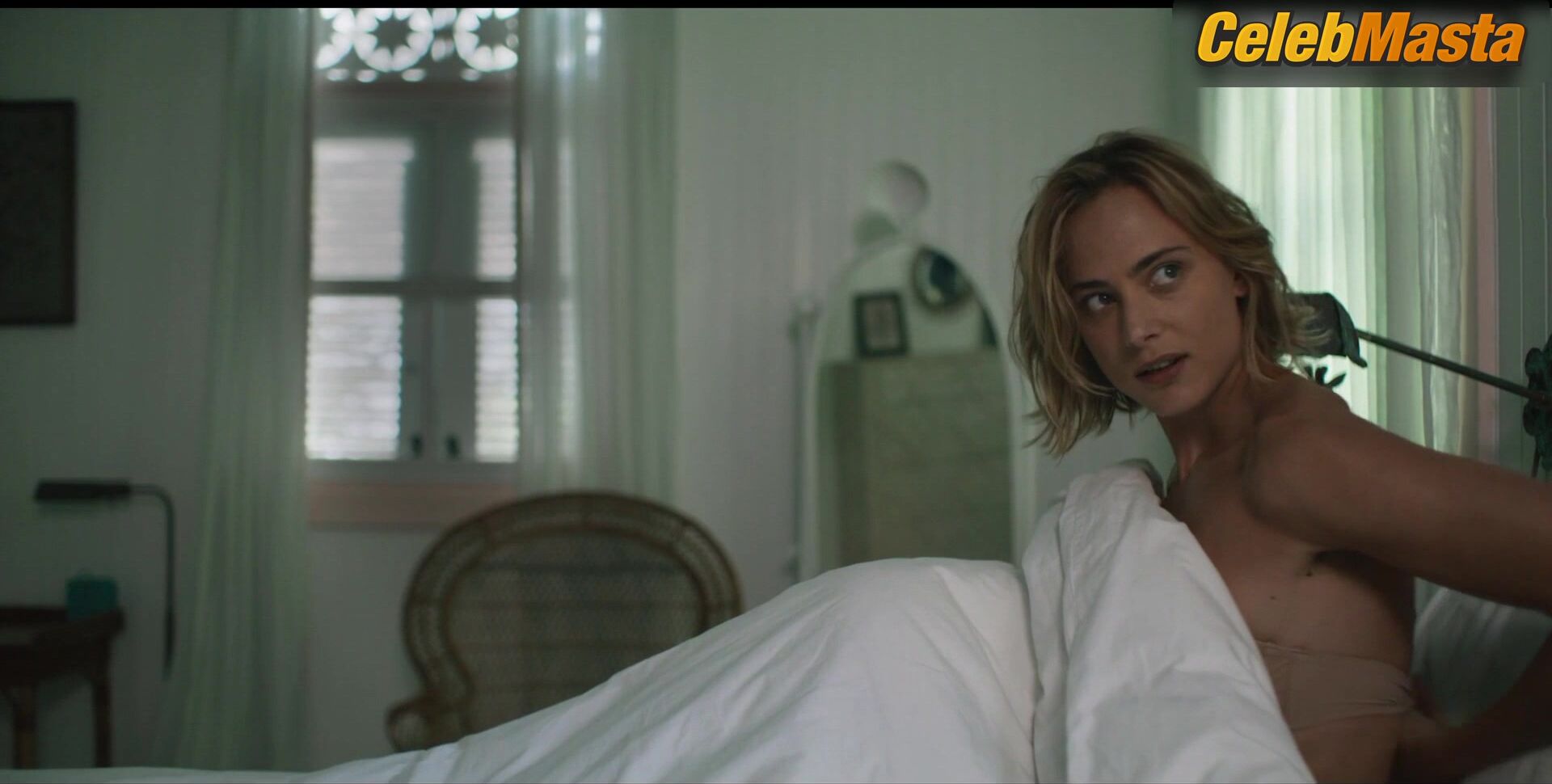 Nora Arnezeder Reveals Underwear Scene In Leopard Skin - Photo 1 of 5 photo 5