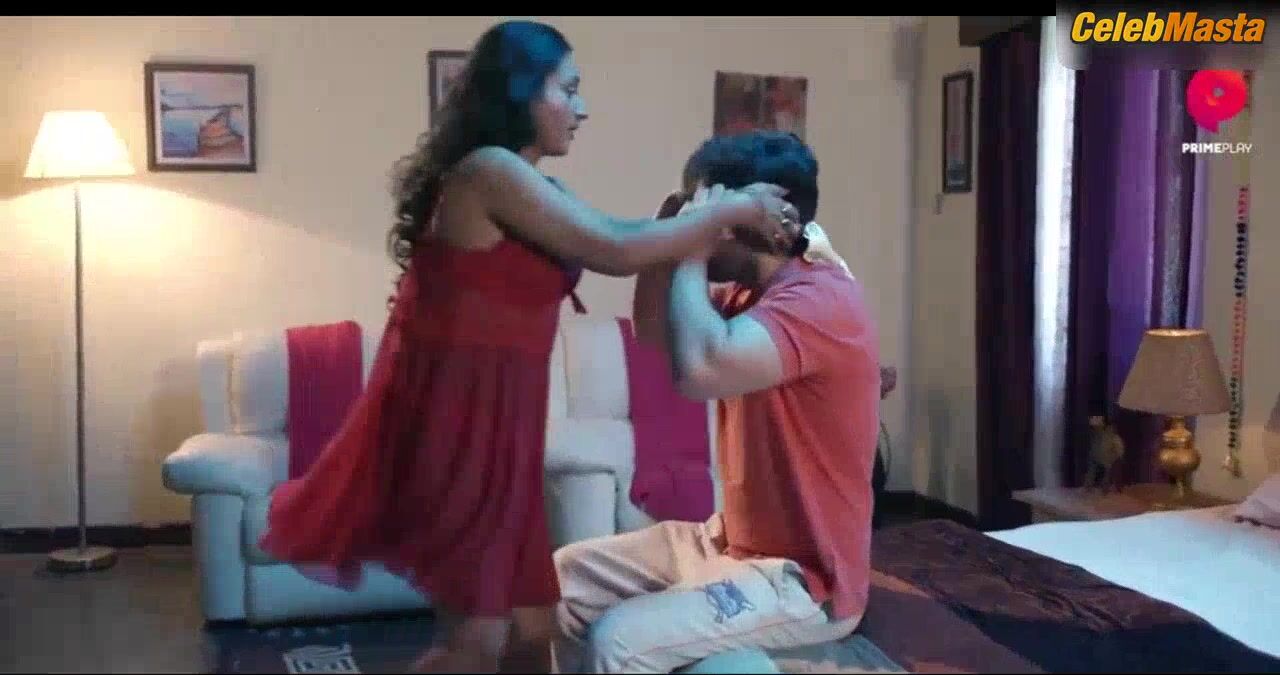 Jayshree Gaikwad Tits, Underwear Scene From Flat Screen - Photo 1 of 5