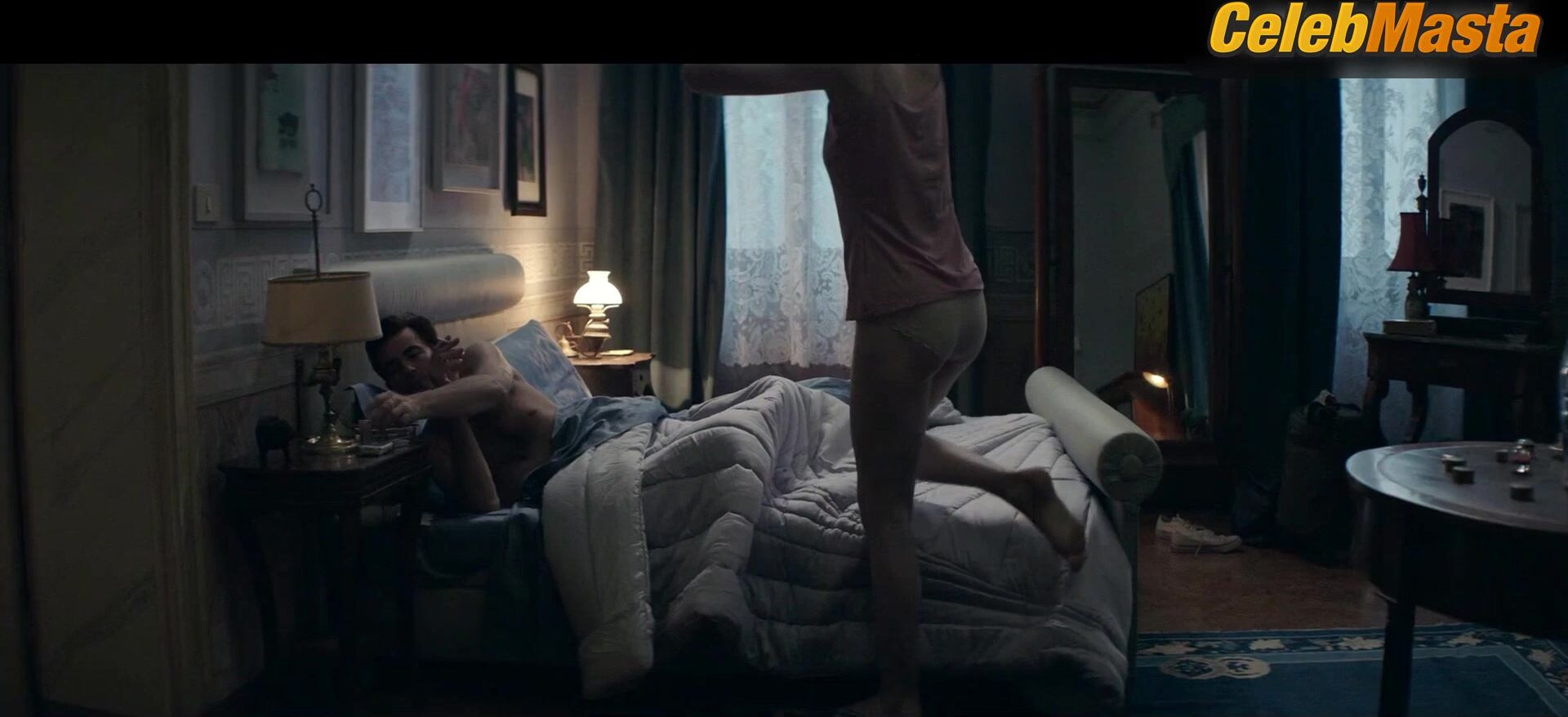 Elizabeth Debicki ’s Underwear Scene In The Burnt Orange - Photo 1 of 5 photo 2