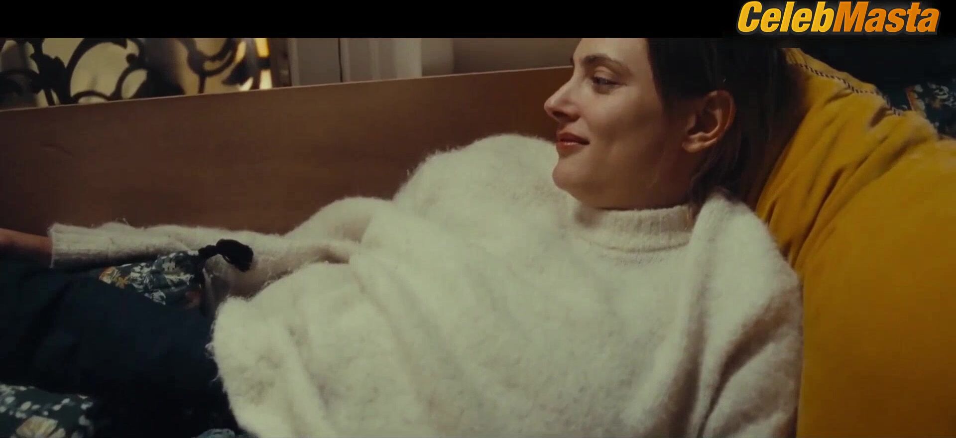 Nora Arnezeder Tits Scene From L’enfant Du Paradis - Photo 3 of 5 photo 1