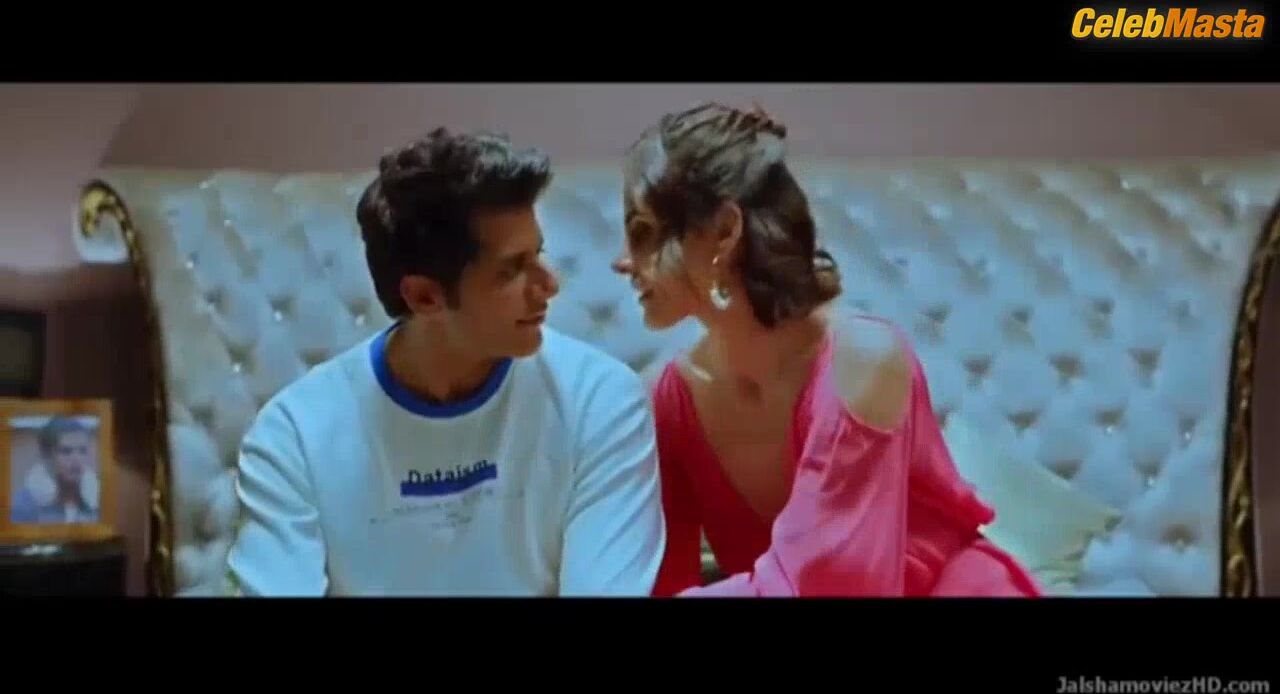 Mandana Karimi ’s Hot Scene In The Casino - Photo 2 of 5