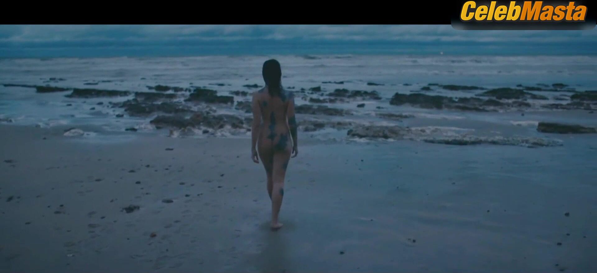 Daphne Patakia Boobs, Booty Scene In The Call Of The Sea - Photo 2 of 5 photo 1