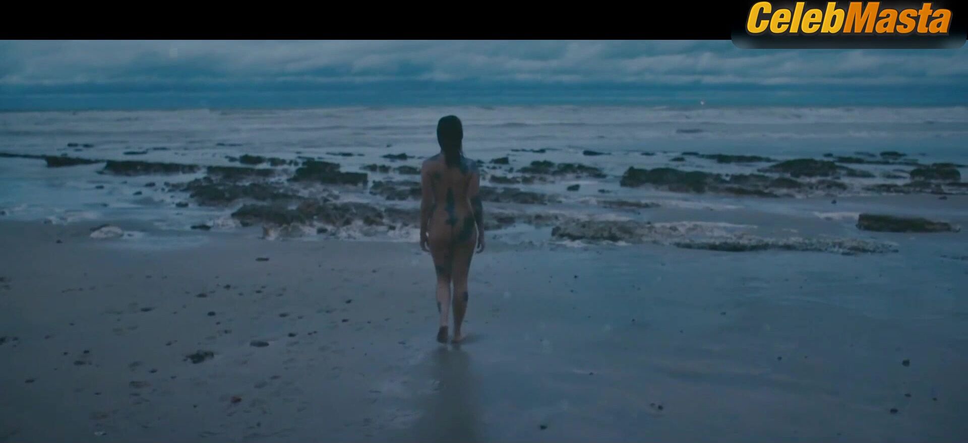 Daphne Patakia Boobs, Booty Scene In The Call Of The Sea - Photo 2 of 5
