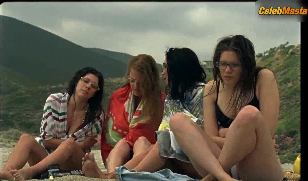 Anthi Efstratiadou Daphne Patakia, Sofia Kokkali And Flaunt - Photo 1 of 5