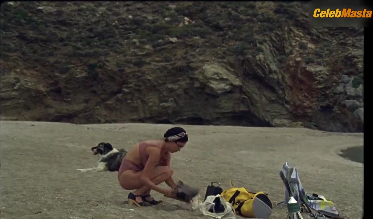Anthi Efstratiadou Daphne Patakia, Sofia Kokkali And Flaunt - Photo 1 of 5 photo 5