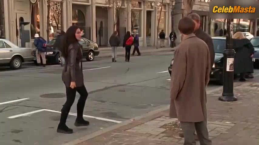 Tia Carrere Bares Sexy Scene In Relic Hunter - Photo 1 of 5