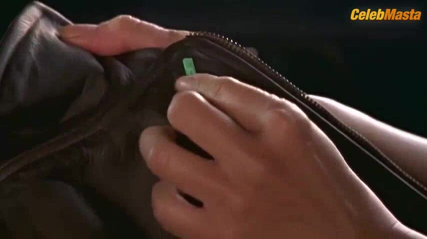 Tia Carrere Bares Sexy Scene In Relic Hunter - Photo 1 of 5 photo 4