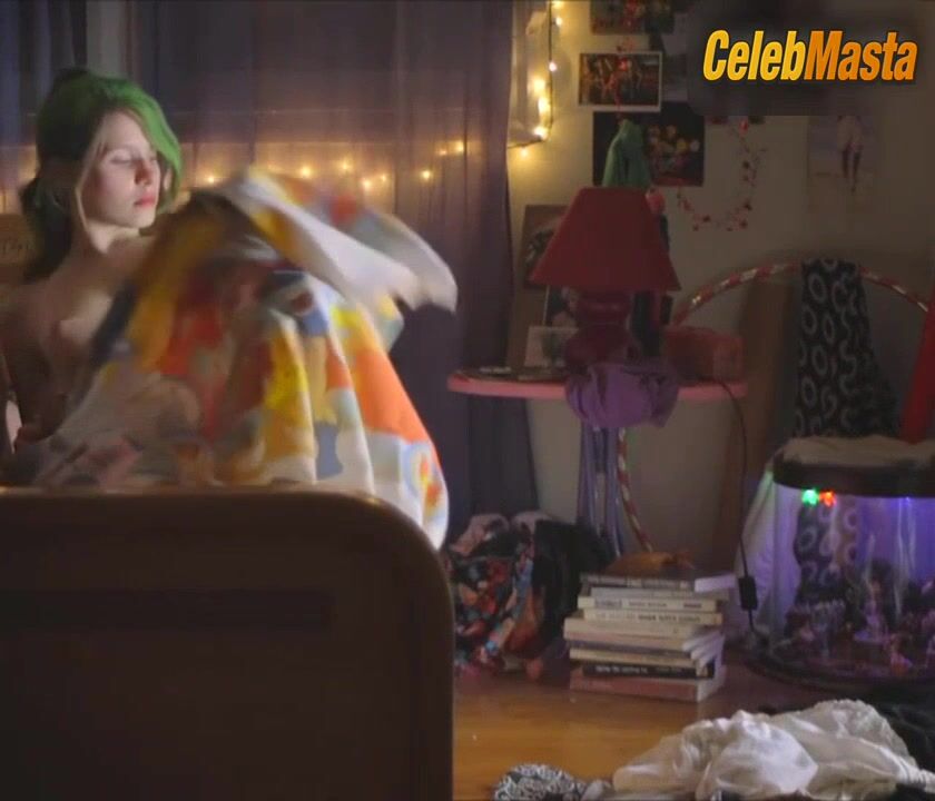 Daphne Patakia ’s Booty, Boobs Scene In Akryliko - Photo 4 of 5 photo 1