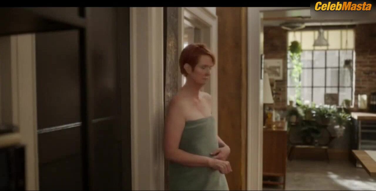 Cynthia Nixon And Karen Pittman’s Hot Scene In And - Photo 2 of 5
