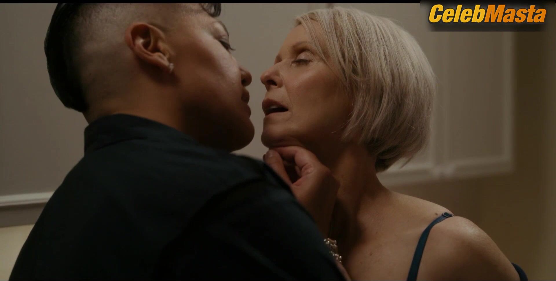 Cynthia Nixon And Sara Ramirez Do A Lesbian Scene In And - Photo 1 of 5
