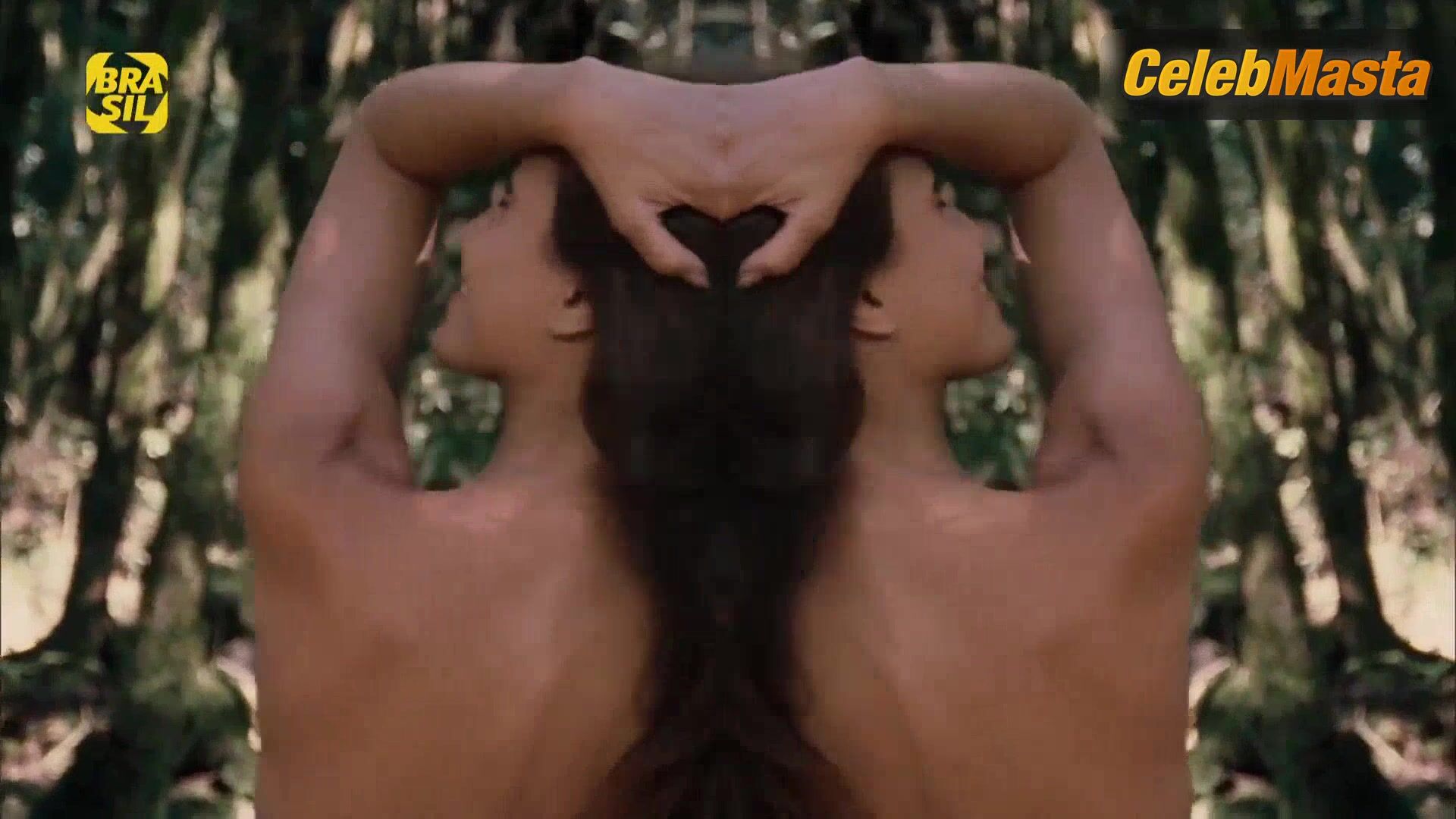 Camila Pitanga ’s Sexy Scene From Saneamento Basico, - Photo 1 of 5 photo 5