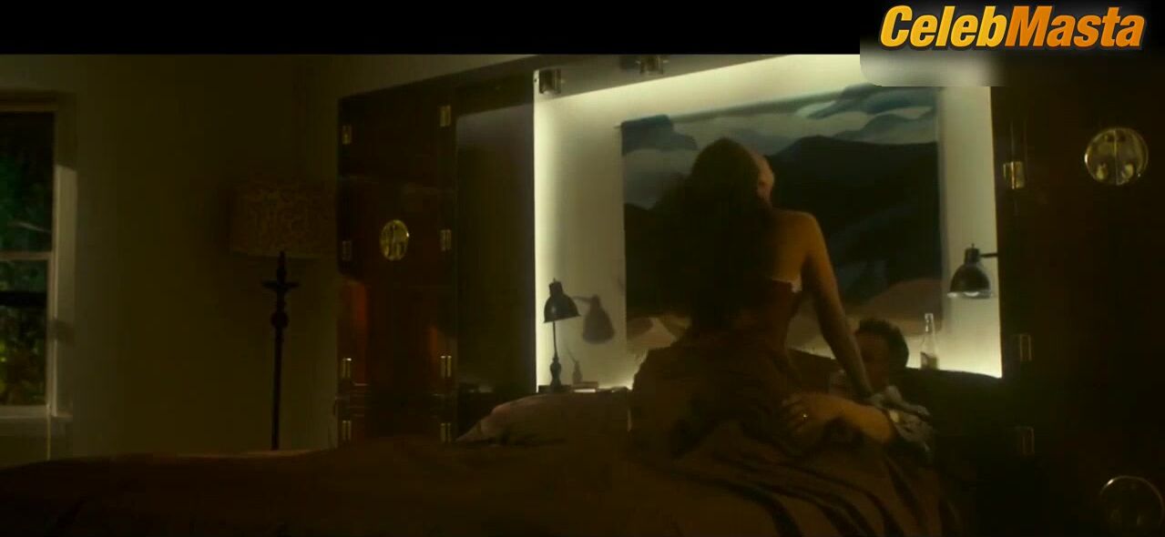 Stephanie Sigman ’s Sexy Scene In War On Everyone - Photo 1 of 5