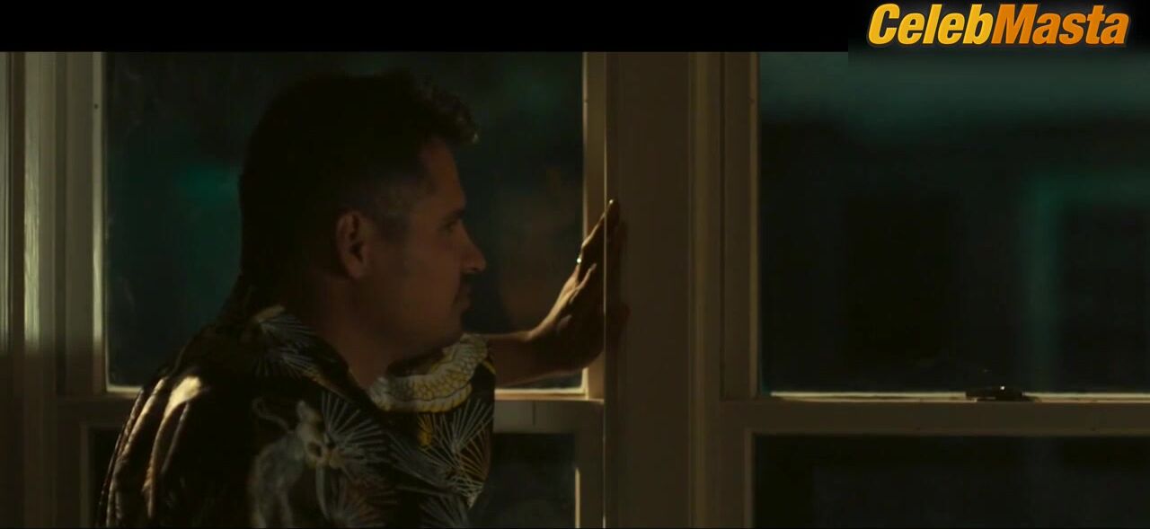 Stephanie Sigman ’s Sexy Scene In War On Everyone - Photo 1 of 5 photo 4