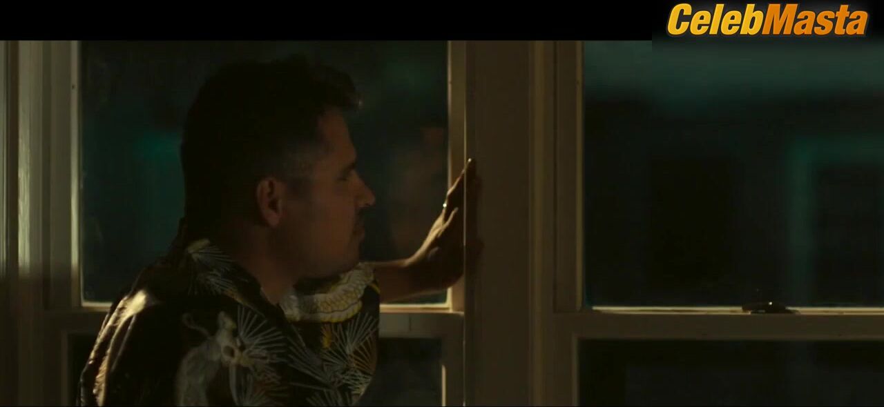 Stephanie Sigman ’s Sexy Scene In War On Everyone - Photo 1 of 5 photo 5
