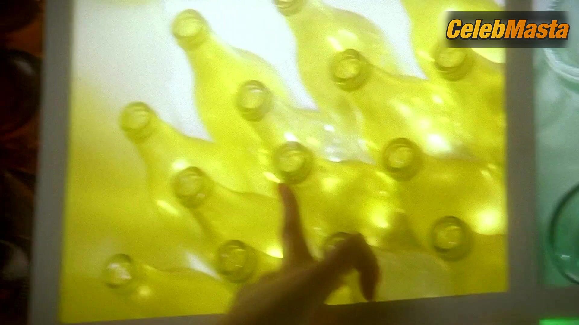 Qi Shu Shows Boobs Scene In Viva Erotica - Photo 4 of 5 photo 5