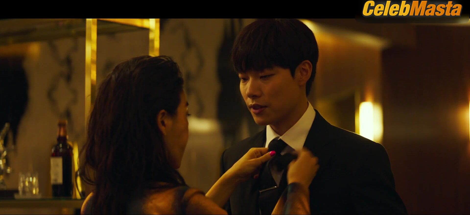 Jin Se-yeon Flaunts Tits In Scene From Believer - Photo 1 of 5 photo 2