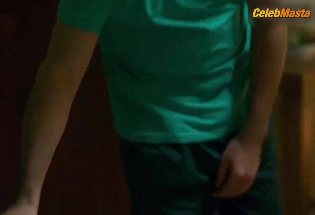 Noor Malabika ’s Underwear, Boobs Scene In Palang - Photo 1 of 5