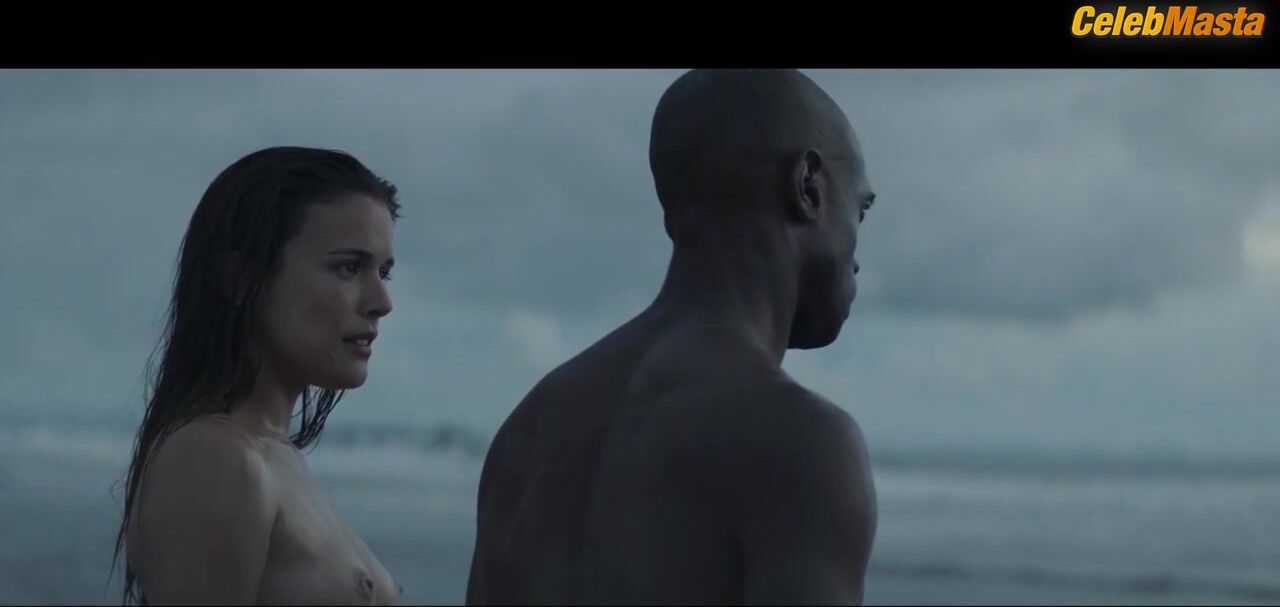 Adriana Ugarte Ass, Tits Scene From Palm Trees In The Snow - Photo 1 of 5 photo 5