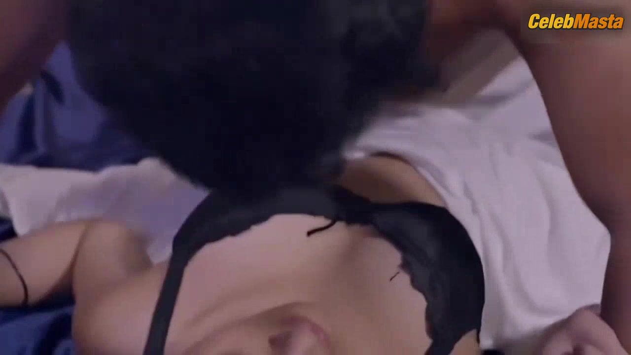 Ayesha Pathan Tits Scene From Shaadi Se Pehle Ding Dong - Photo 4 of 5