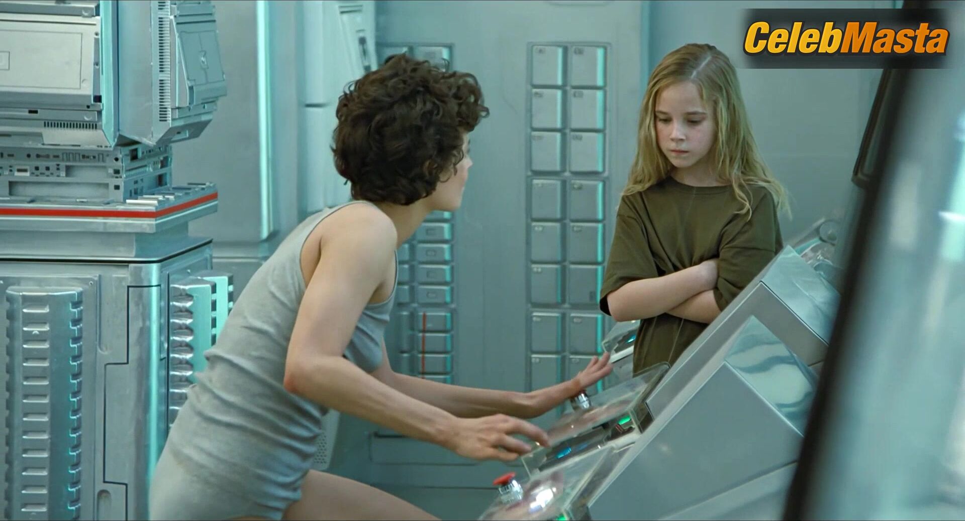 Sigourney Weaver ’s Underwear Scene From Aliens - Photo 2 of 5