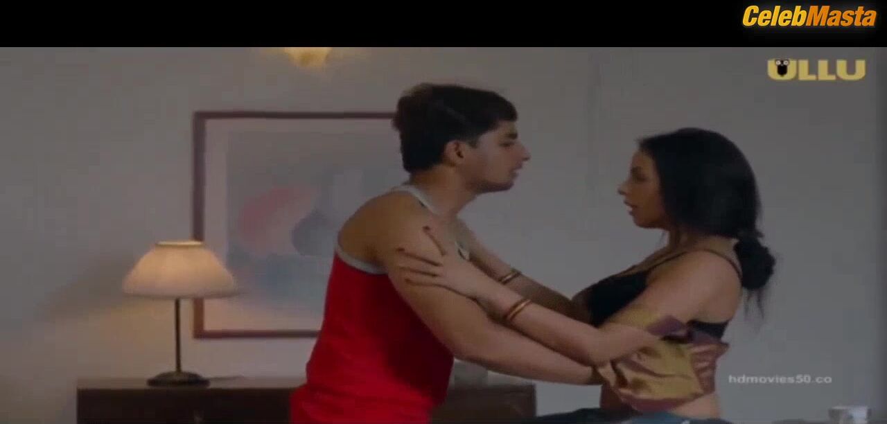 Noor Malabika Reveals Boobs In Bikini Scene, Palang Tod - Photo 1 of 5 photo 5