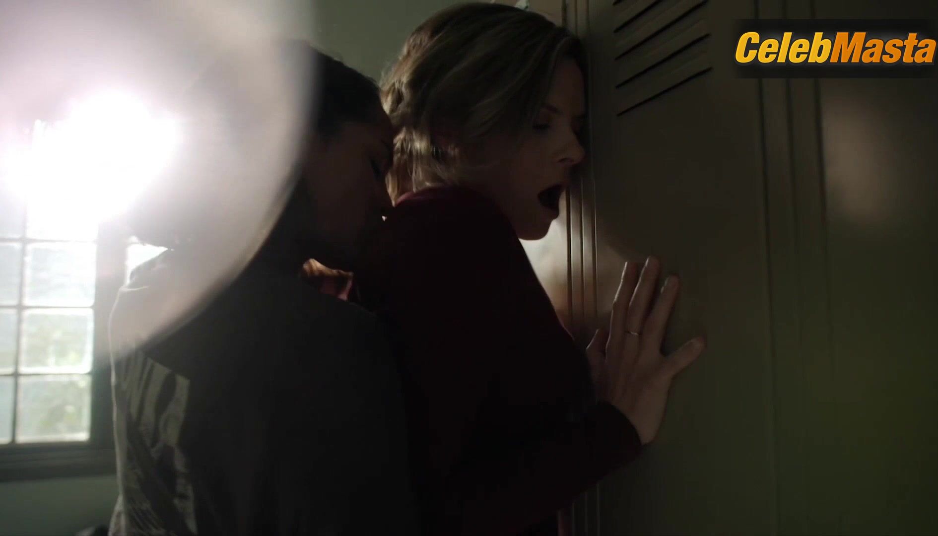 Monica Raymund And Tonya Glanz’s Lesbian Moment In - Photo 1 of 5
