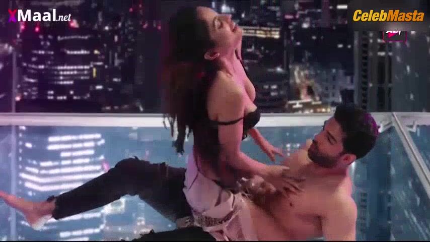 Priya Banerjee ’s Seductive Scene In Bekaaboo - Photo 1 of 5 photo 4