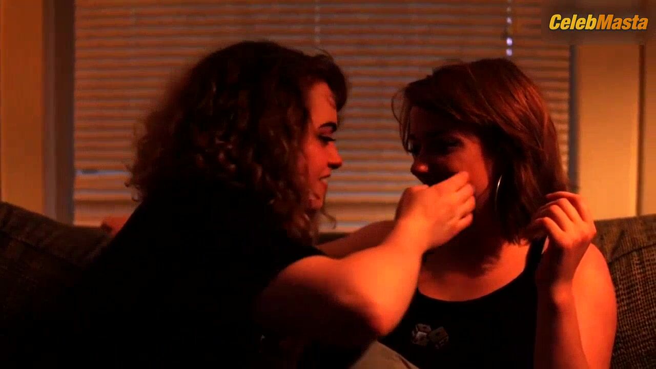 Lindsey Normington ’s Lesbian, Booty Scene In Sandbagger - Photo 3 of 5 photo 2