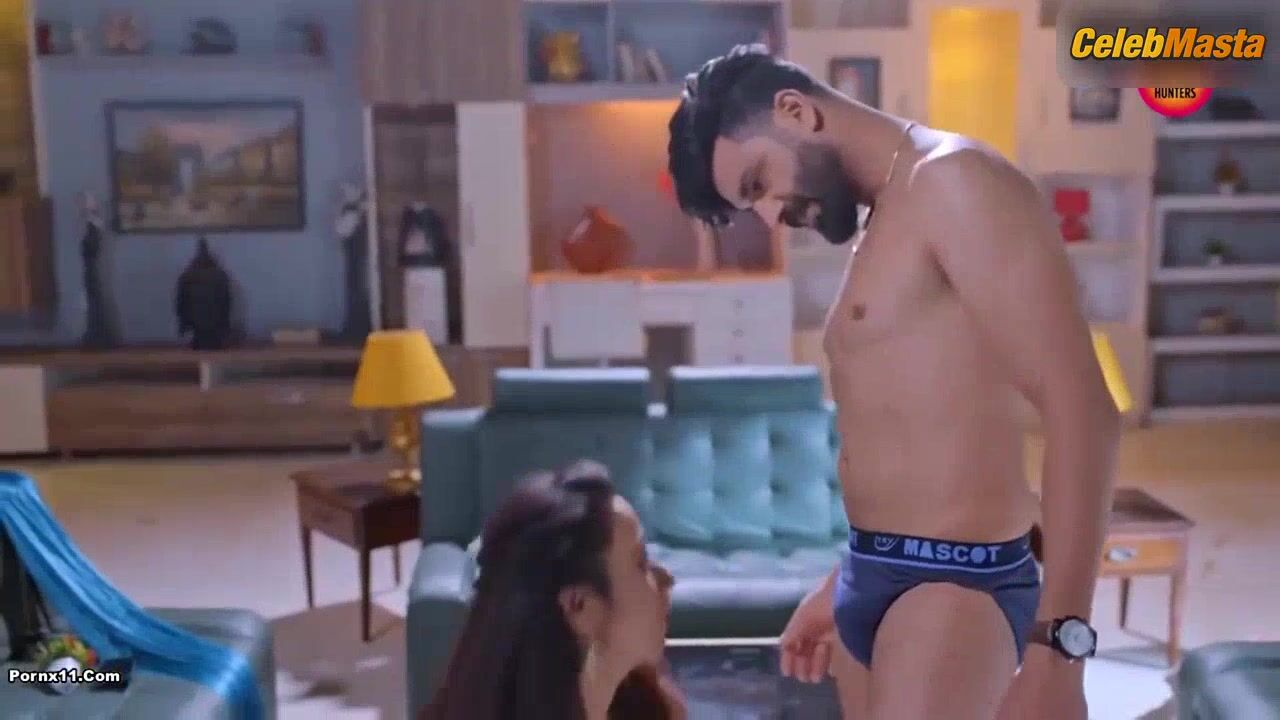 Kamalika Chanda Butt Boobs Scene In Ranjish - Photo 2 of 5 photo 1