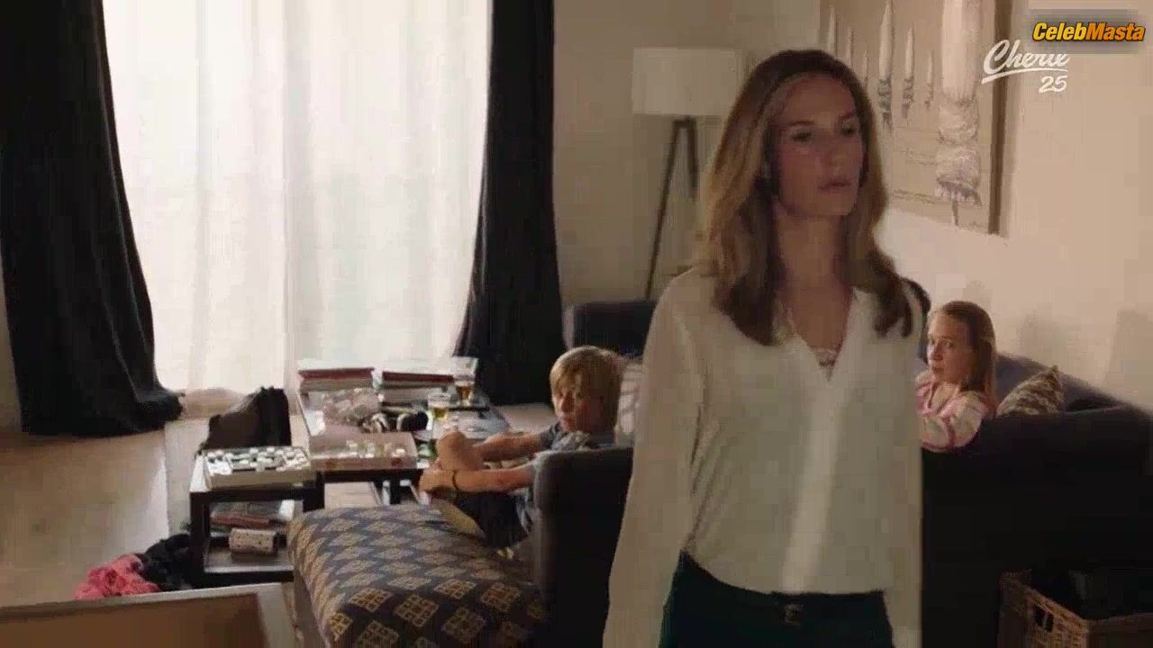 Cecile De France Underwear Scene From In Harmony - Photo 1 of 5