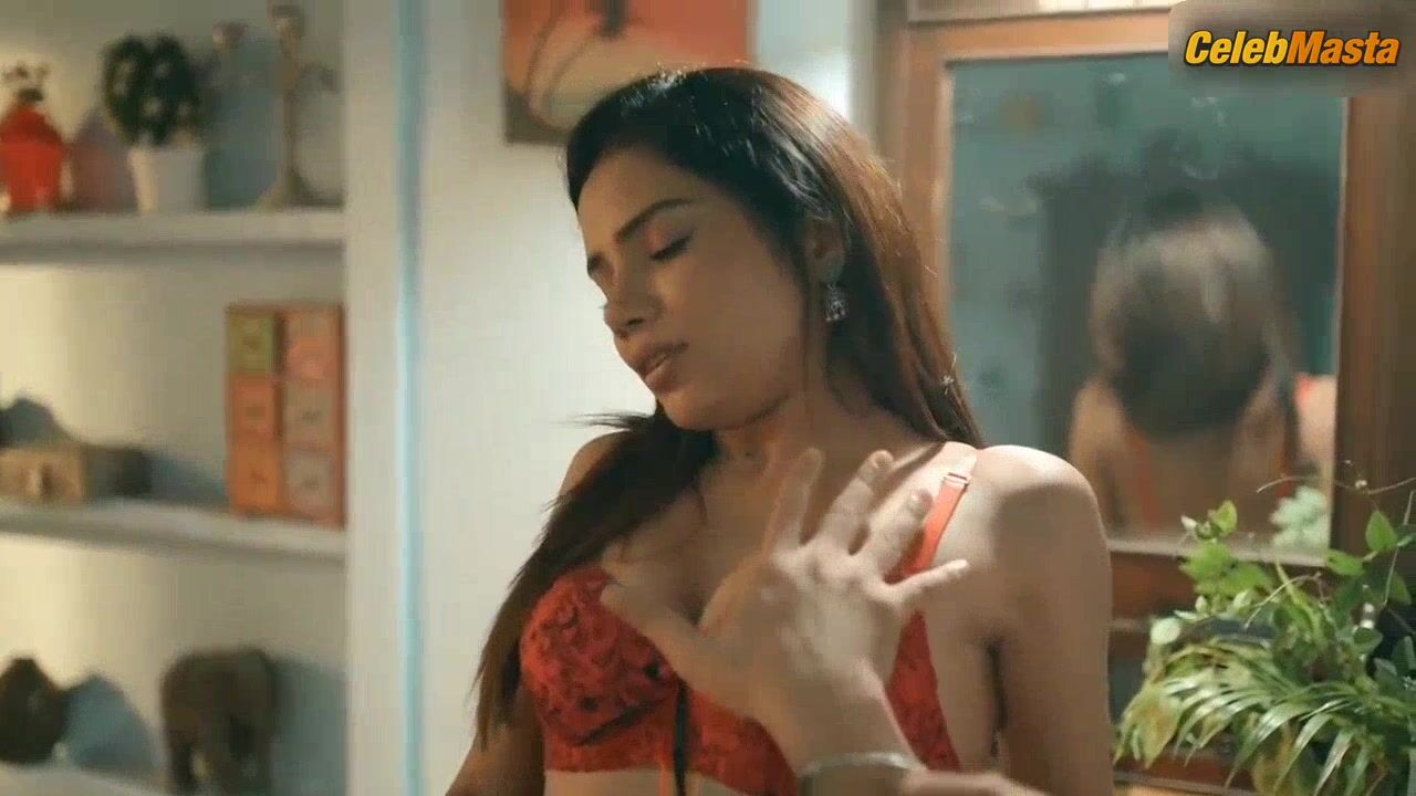 Palak Singh Reveals Sexy Scene In Matki Part 2 - Photo 2 of 5