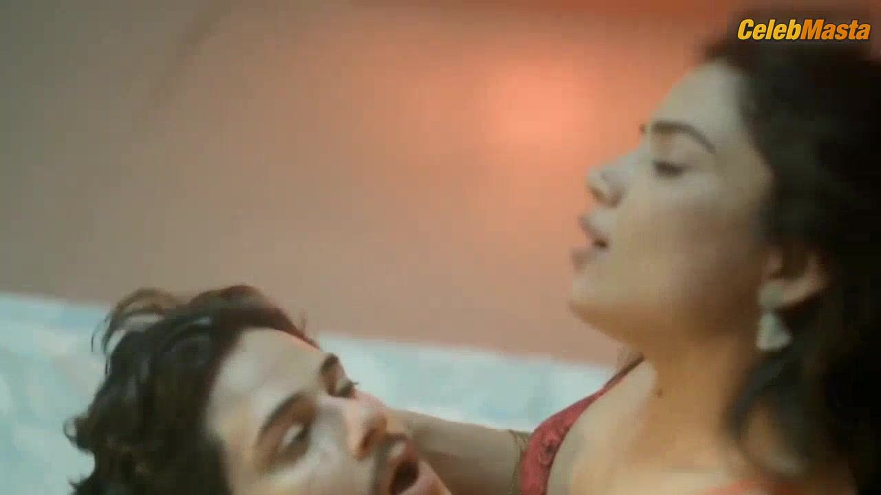Palak Singh Reveals Sexy Scene In Matki Part 2 - Photo 2 of 5 photo 4