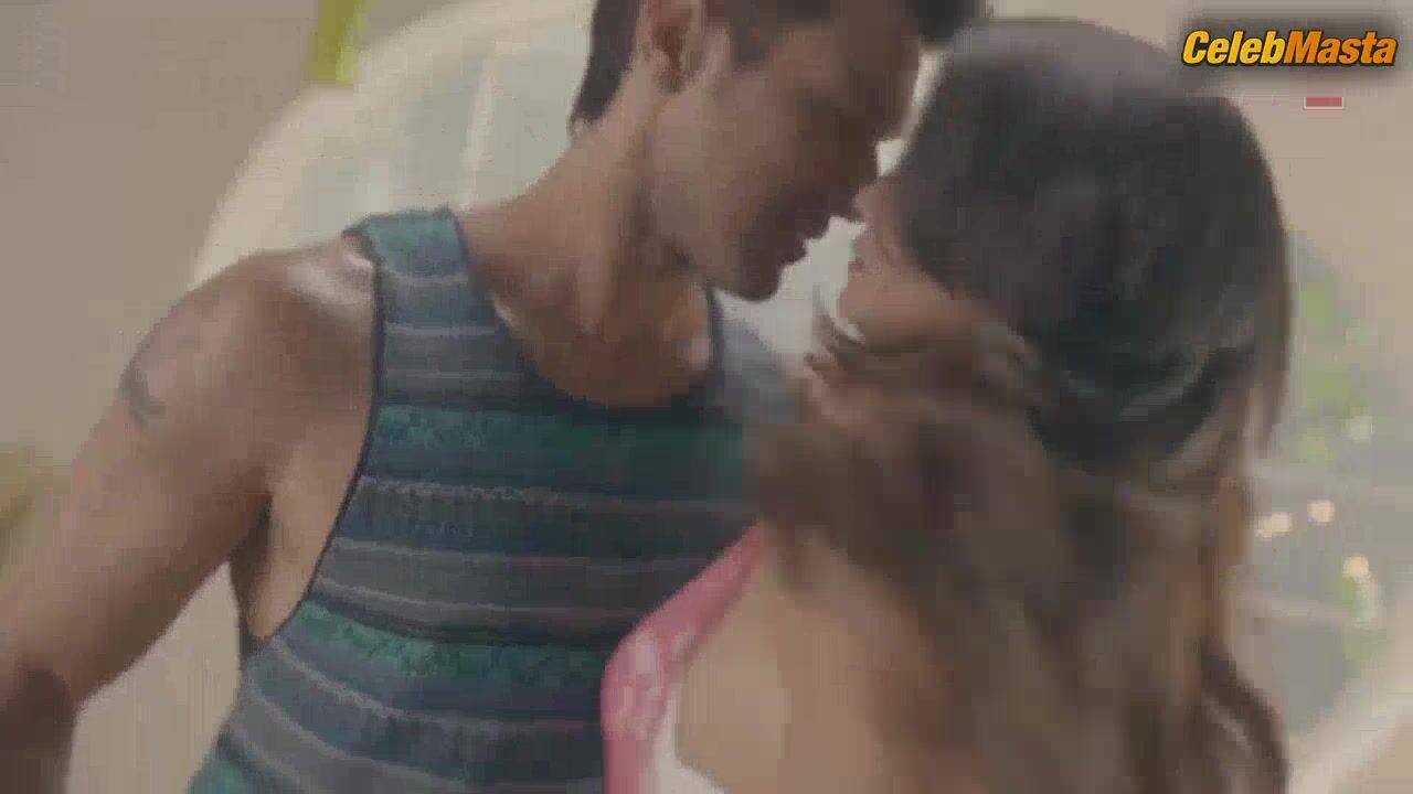 Surveen Chawla ’s Hot Scene In Creature - Photo 2 of 5 photo 1