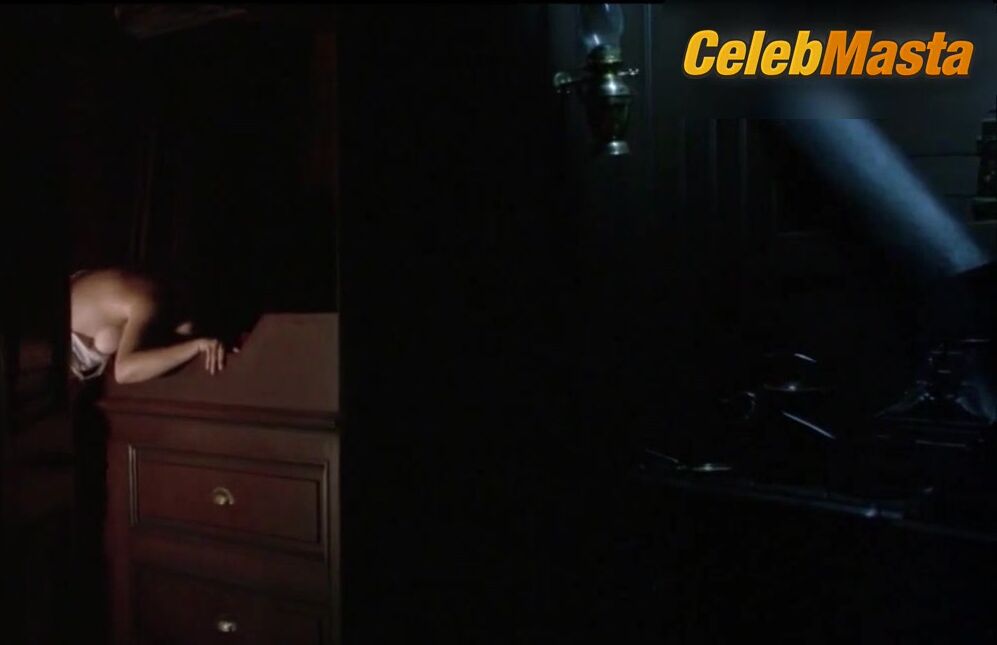Emma Thompson Reveals Breasts In Carrington Scene - Photo 3 of 5 photo 1