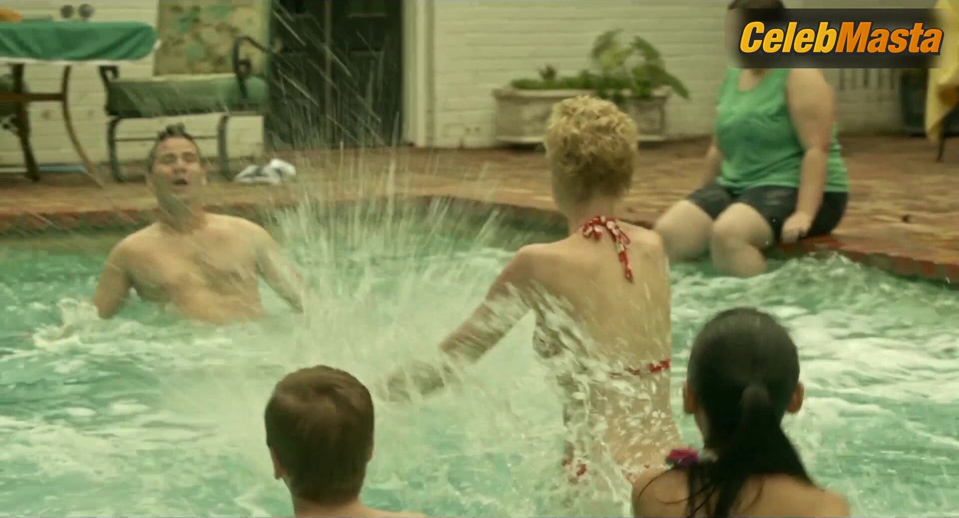 Elizabeth Debicki Swimsuit Scene From The Tale - Photo 3 of 5 photo 4